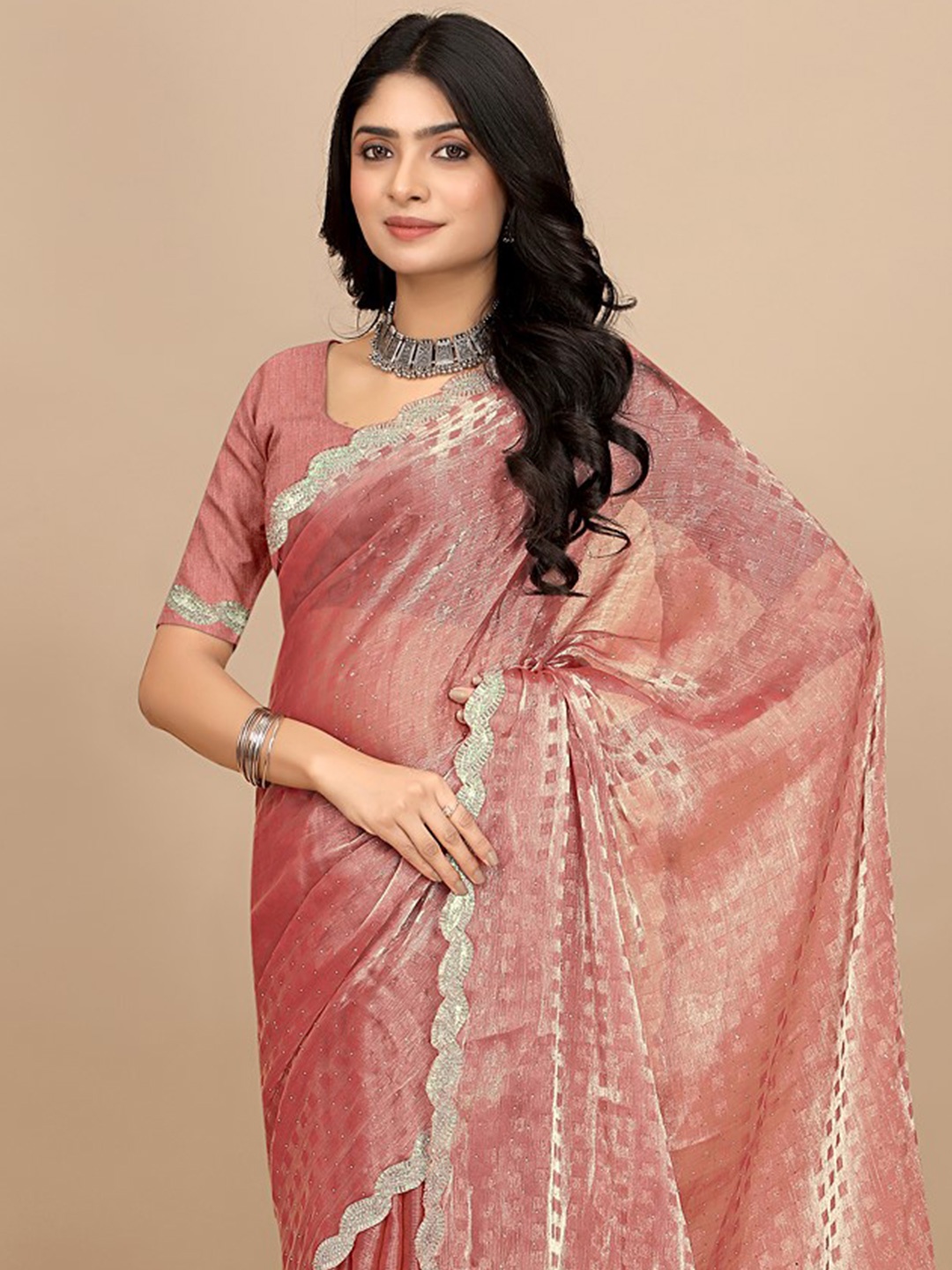 

Pionex Geometric Beads and Stones Saree, Red