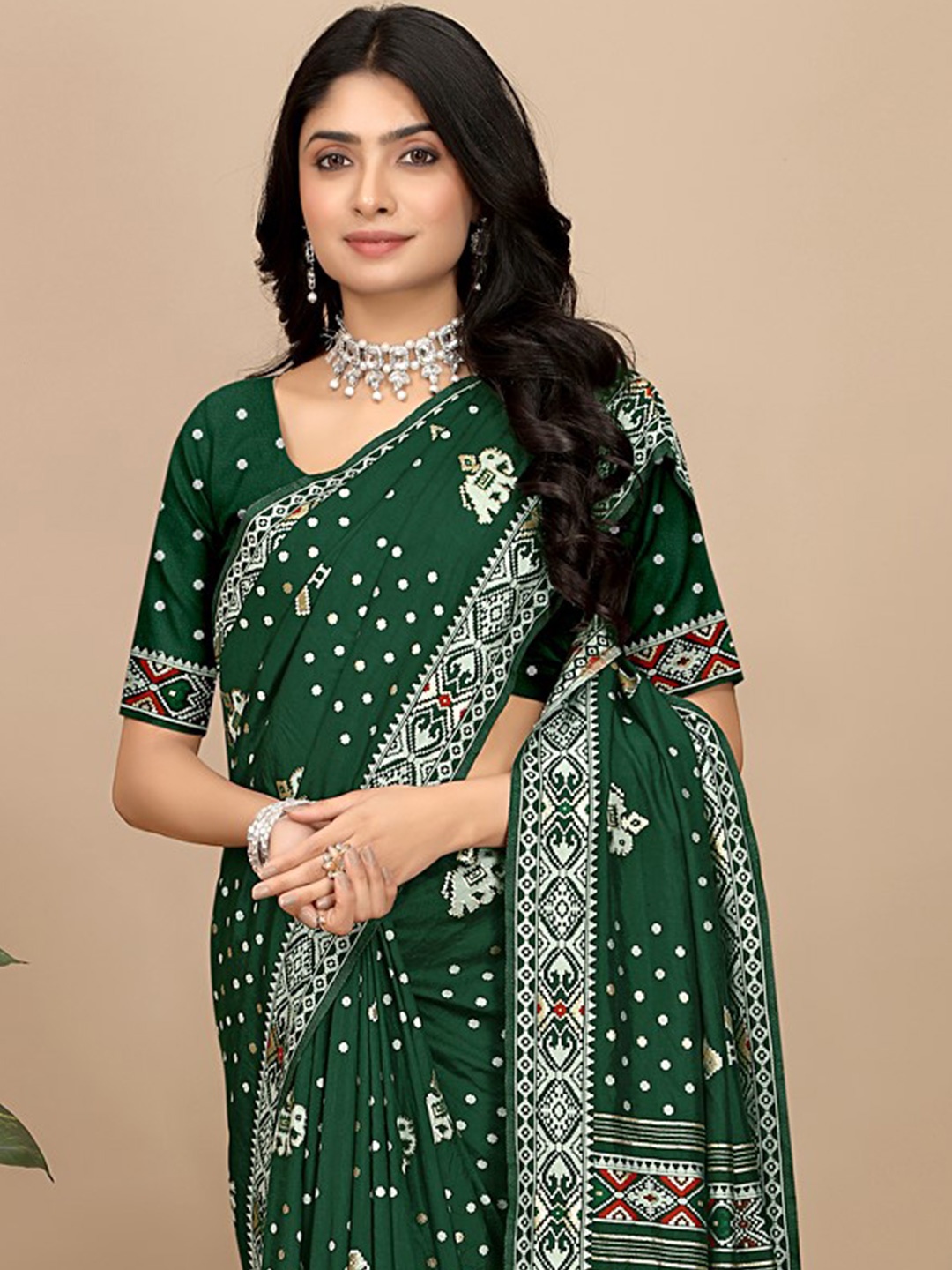 Pionex Women Zari Pure Silk Saree, Green