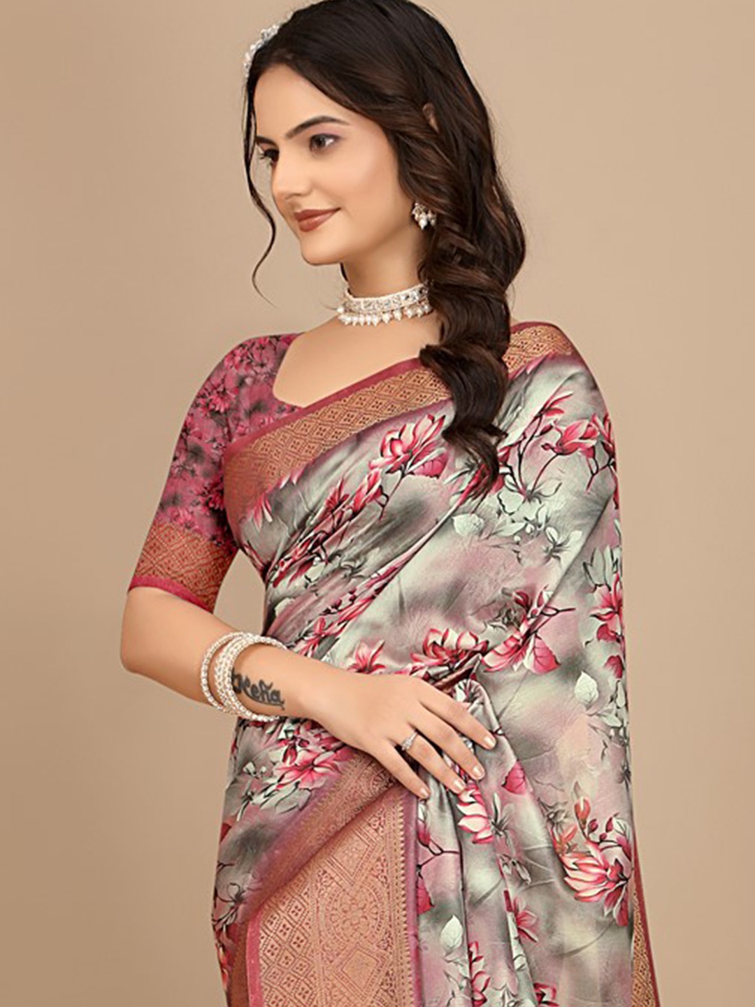 

Pionex Floral Printed Pure Chiffon Saree, Rose