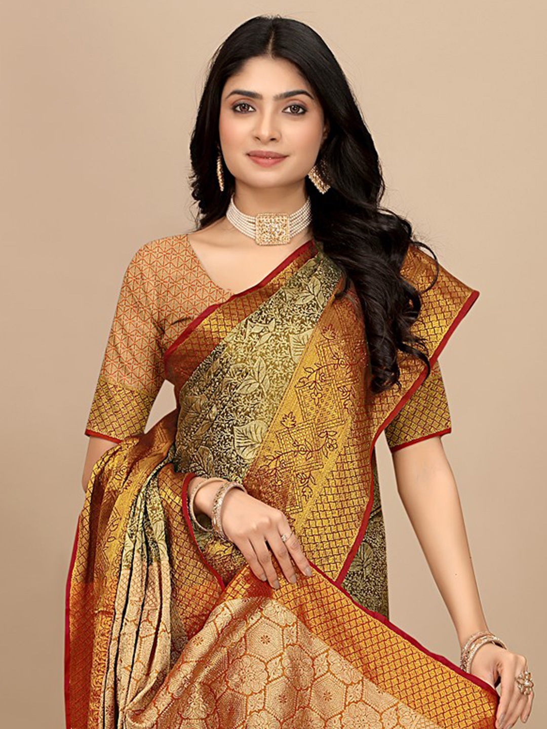 

Pionex Woven Design Woven Design Zari Saree, Cream