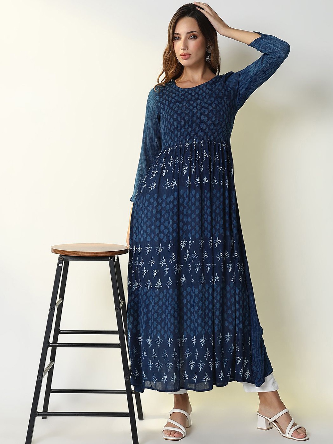 

SHOWOFF Ethnic Motifs Printed Round Neck Anarkali Kurta, Navy blue