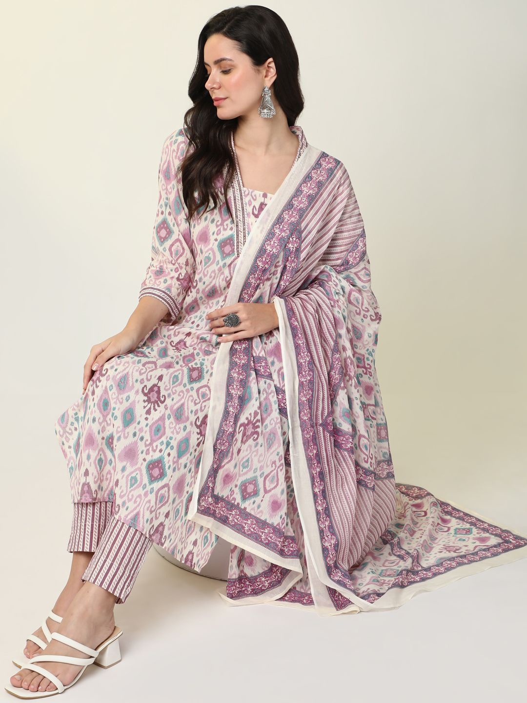 

SHOWOFF Ethnic Motifs Printed Straight Kurta With Trouser & Dupatta, Purple