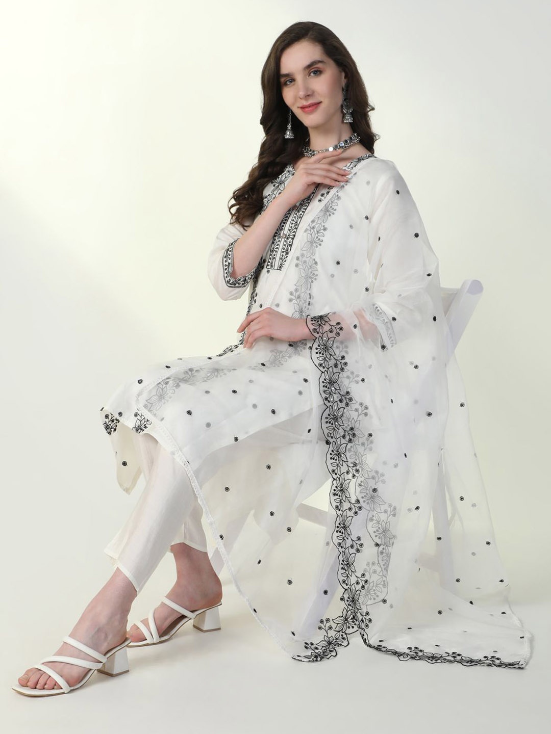 

SHOWOFF Floral Embroidered Straight Kurta With Trouser & Dupatta, Off white