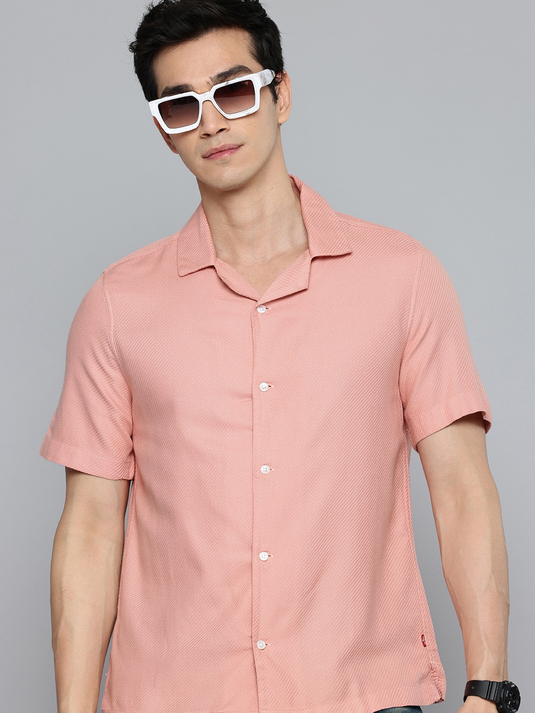 

Levis Geometric Self Designed Relaxed Fit Casual Shirt, Peach