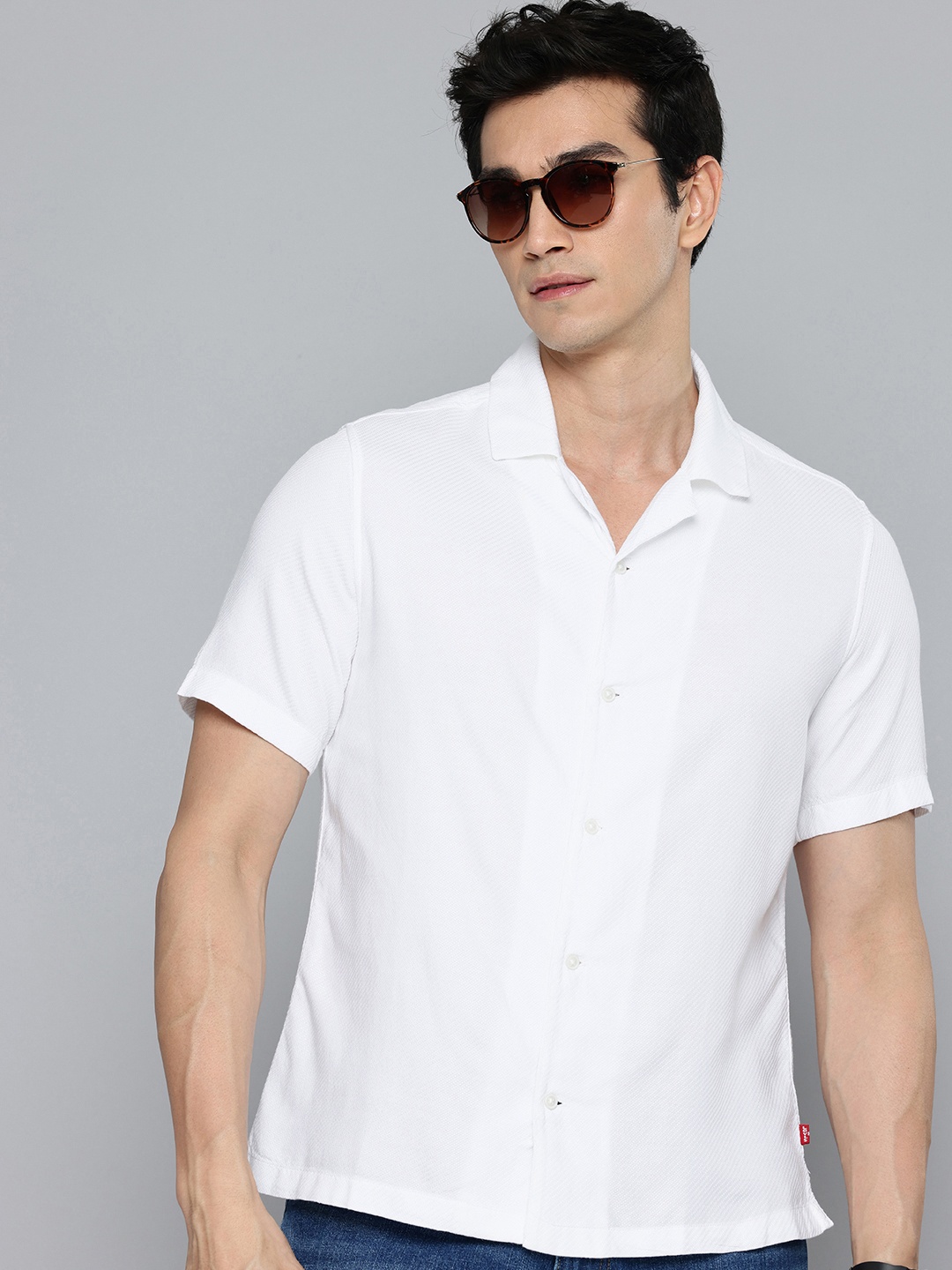 

Levis Geometric Self Designed Relaxed Fit Casual Shirt, White