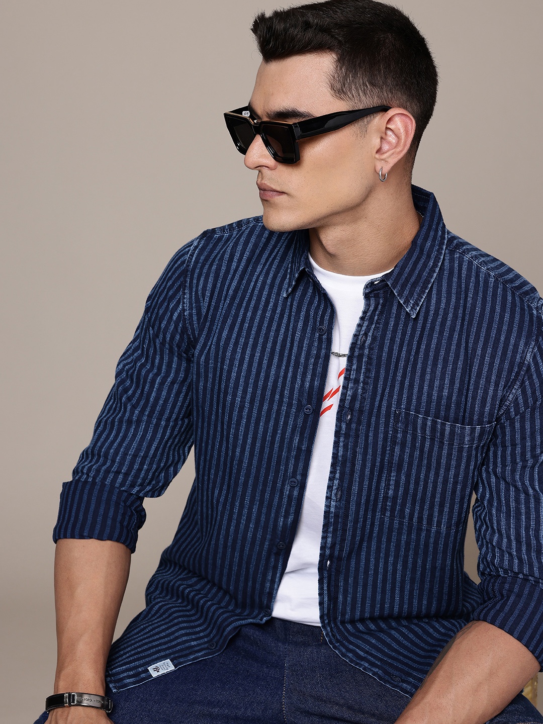 

The Roadster Life Co. Pure Cotton Striped Casual Shirt, Navy blue