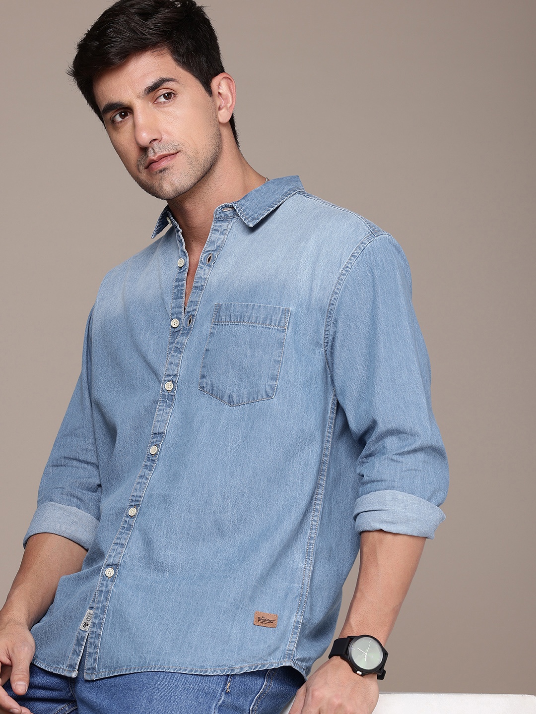 

The Roadster Life Co. Chambray Opaque Pure Cotton Casual Shirt, Blue