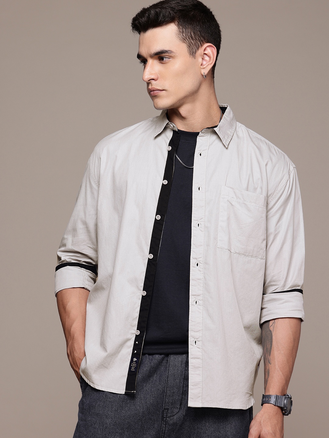 

The Roadster Life Co. Pure Cotton Opaque Relaxed Fit Casual Shirt, Grey