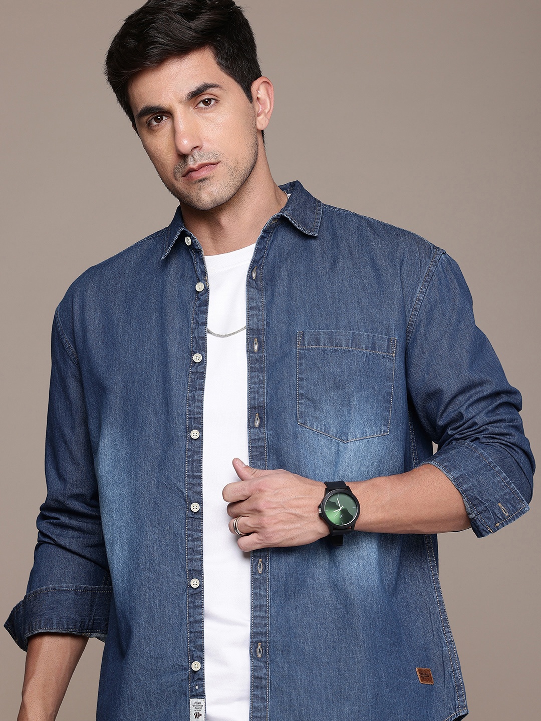 

The Roadster Life Co. Chambray Opaque Pure Cotton Casual Shirt, Blue