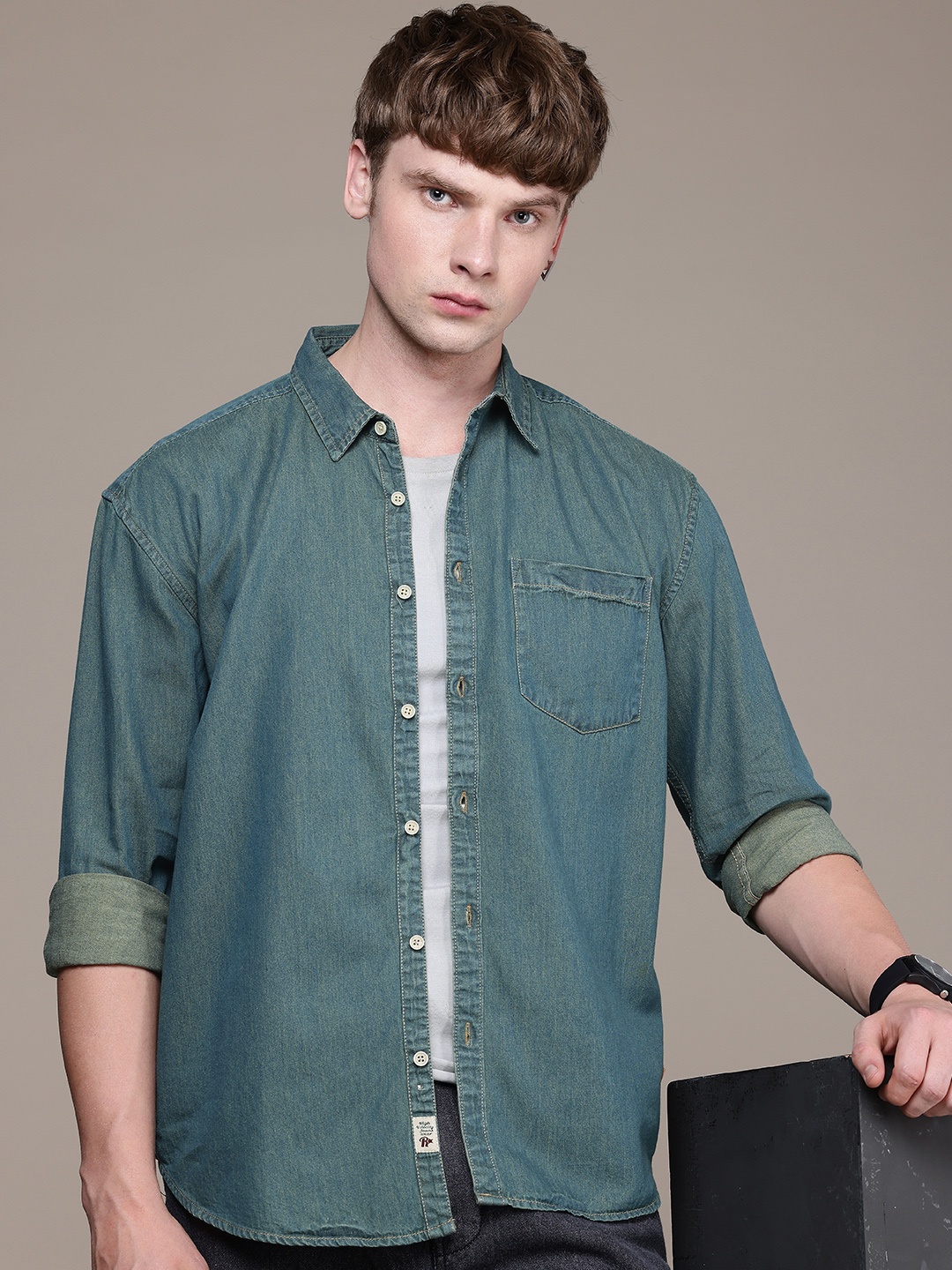 

The Roadster Life Co. Pure Cotton Drop-Shoulder Sleeves Relaxed Fit Chambray Casual Shirt, Blue