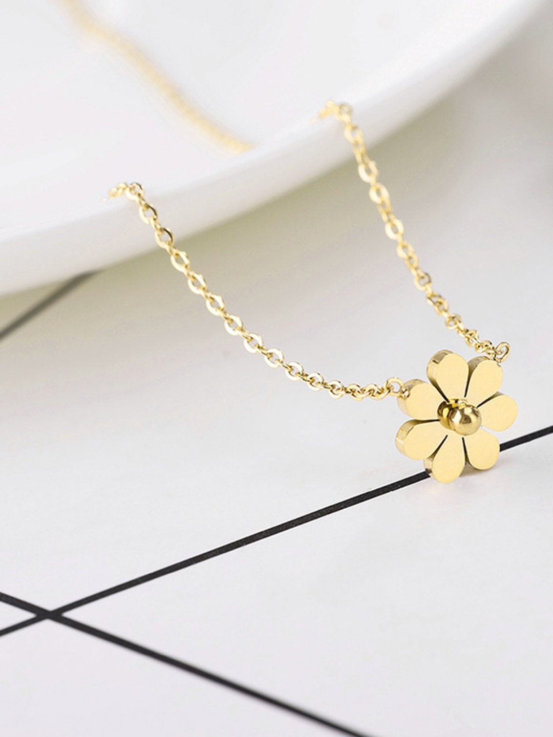 

MYKI Gold-Plated Floral Pendant with Chain