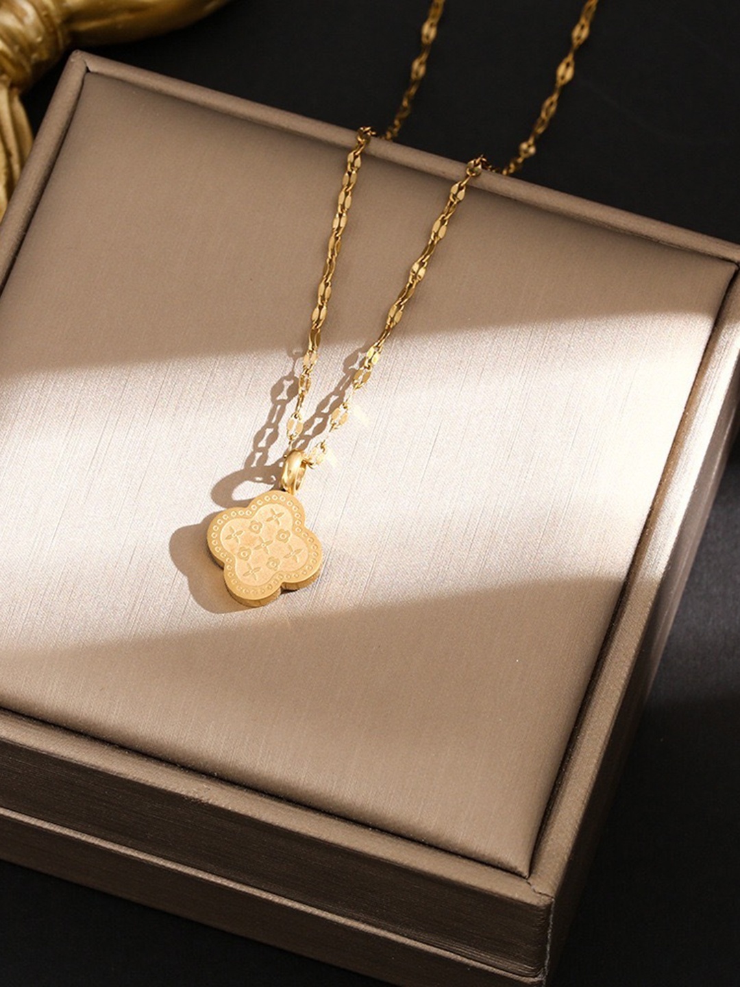 

MYKI Gold-Plated Contemporary Pendants with Chains