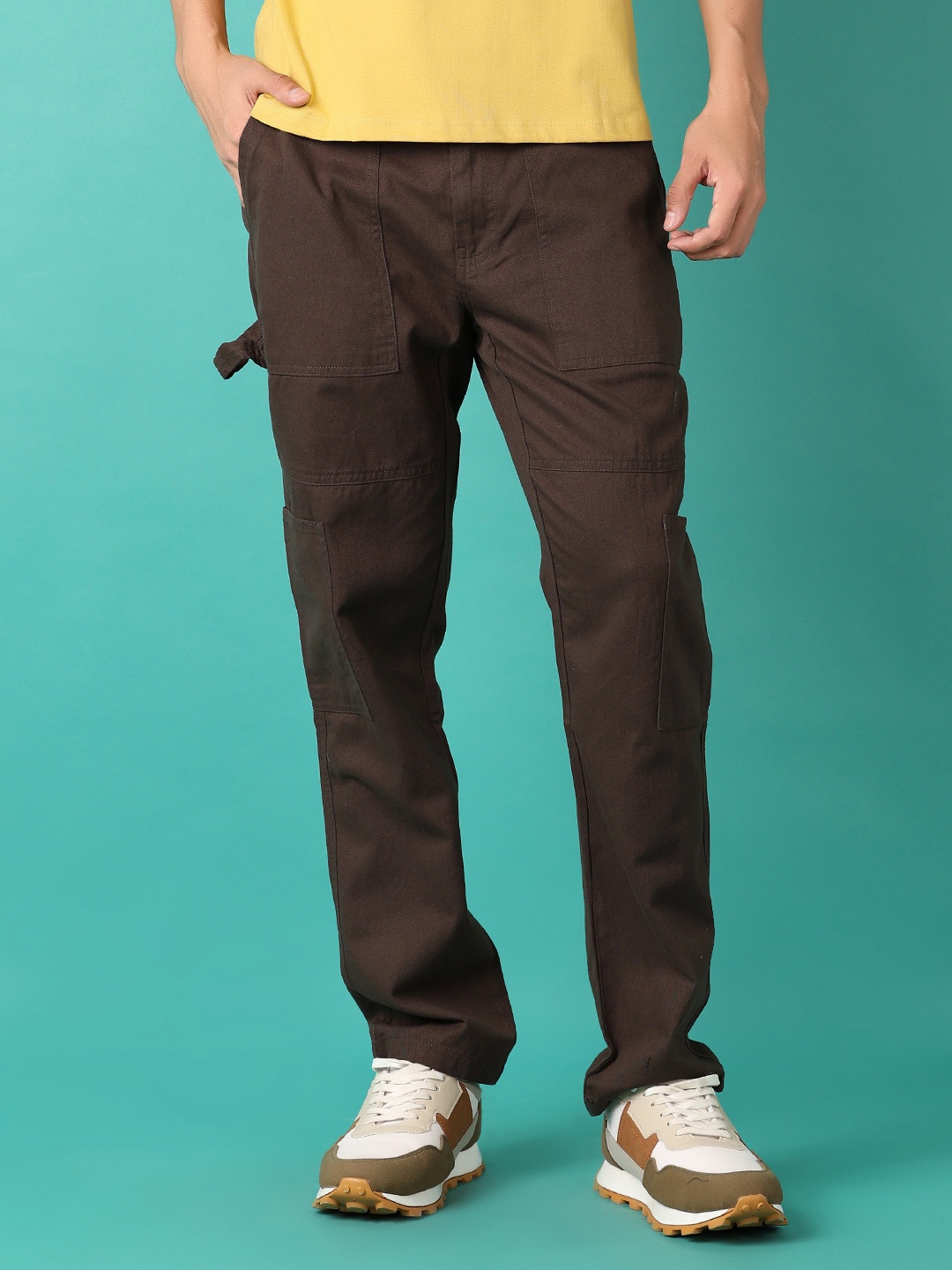 

V-Mart Men Cotton Regular Fit Cargos Trousers, Grey