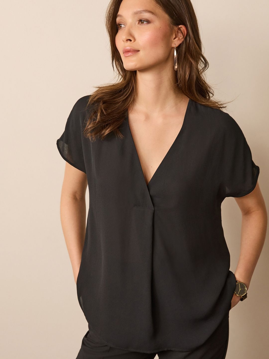 

NEXT V-Neck Extended Sleeves Top, Black