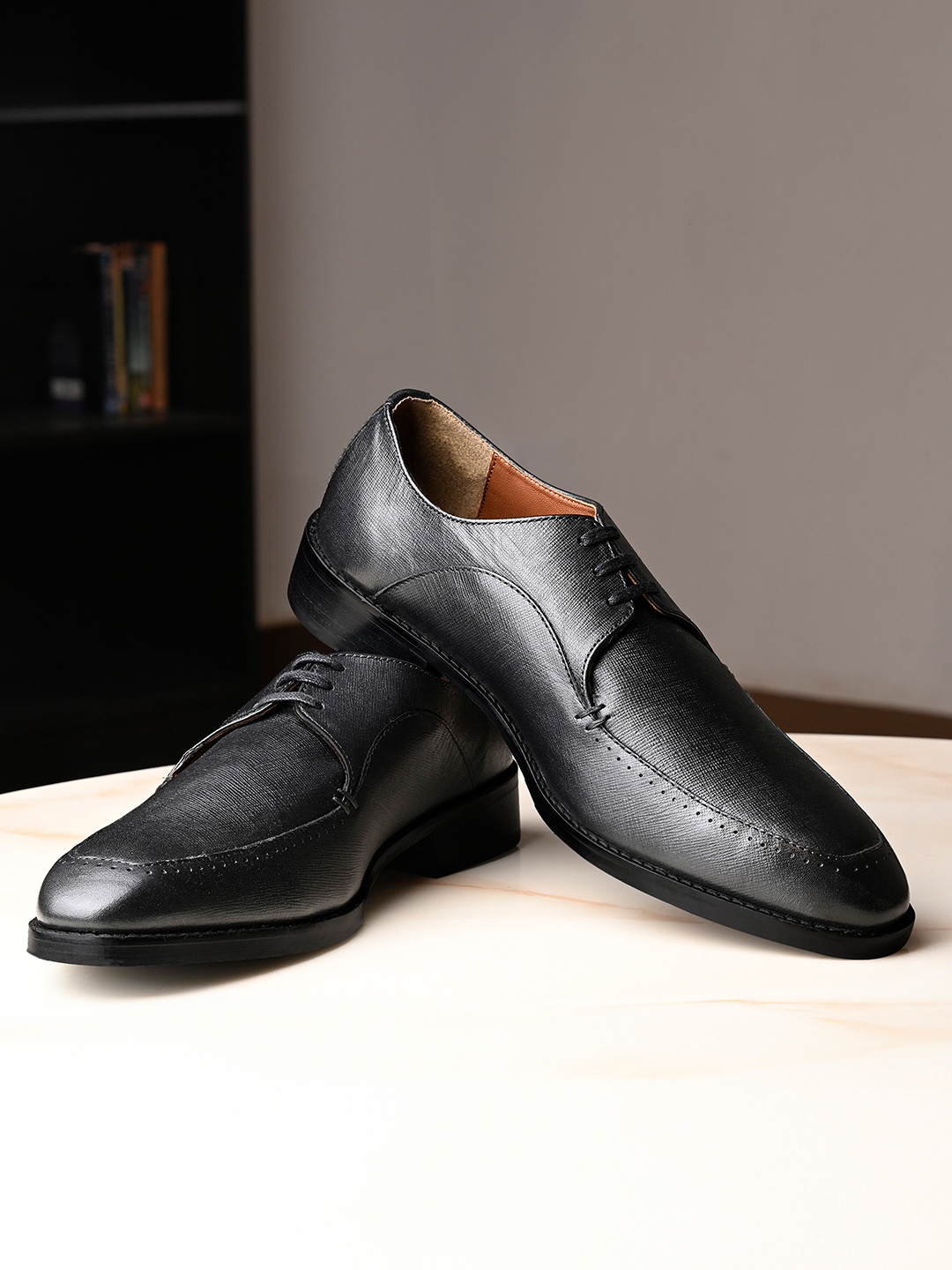 

Louis Stitch Men Egyptian Crust Leather Lace-Up Derby Shoes, Black