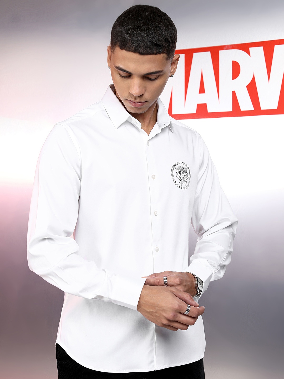 

HIGHLANDER Marvel Men Wakanda Satin Embellished Slim fit PartyShirt, White