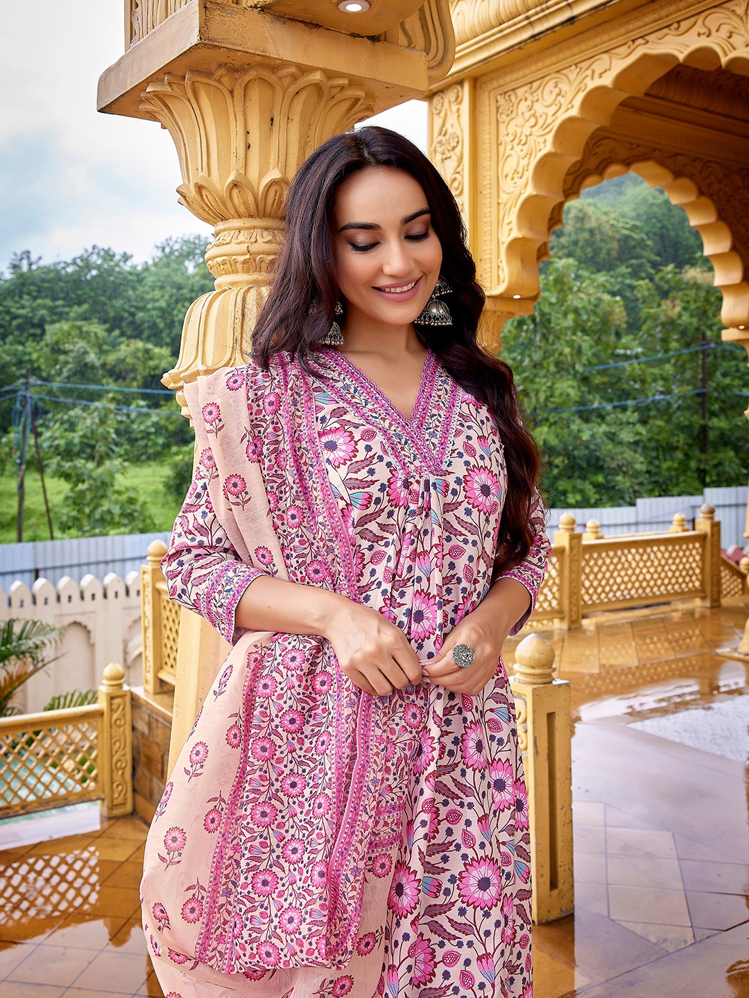 

Royal Export Floral Printed Kurta with Trouser & Dupatta, Pink