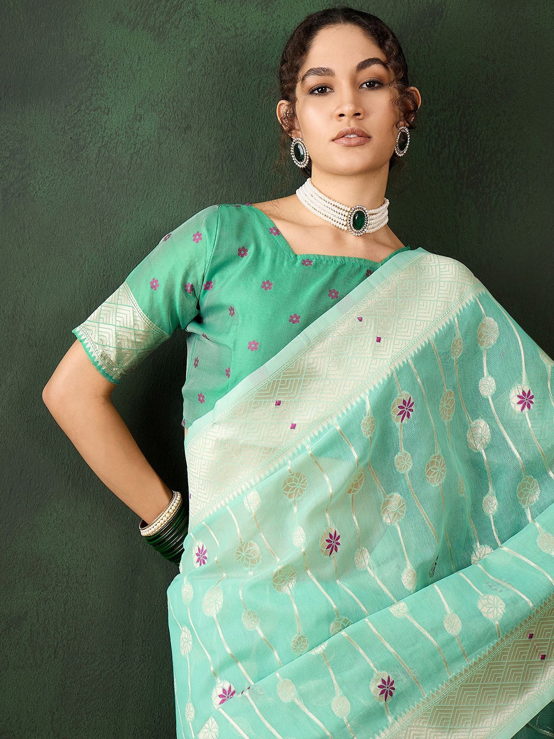 

VIRICA Woven Design Ethnic Motifs Zari Festive Saree, Green