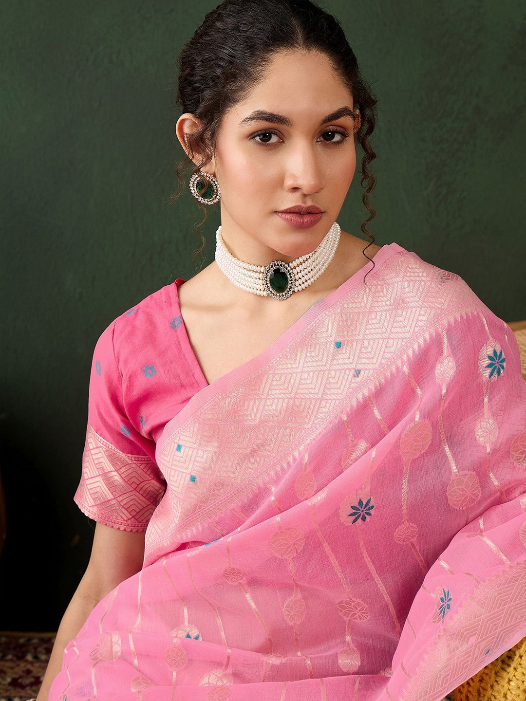 

VIRICA Woven Design Saree With Blouse Piece, Pink