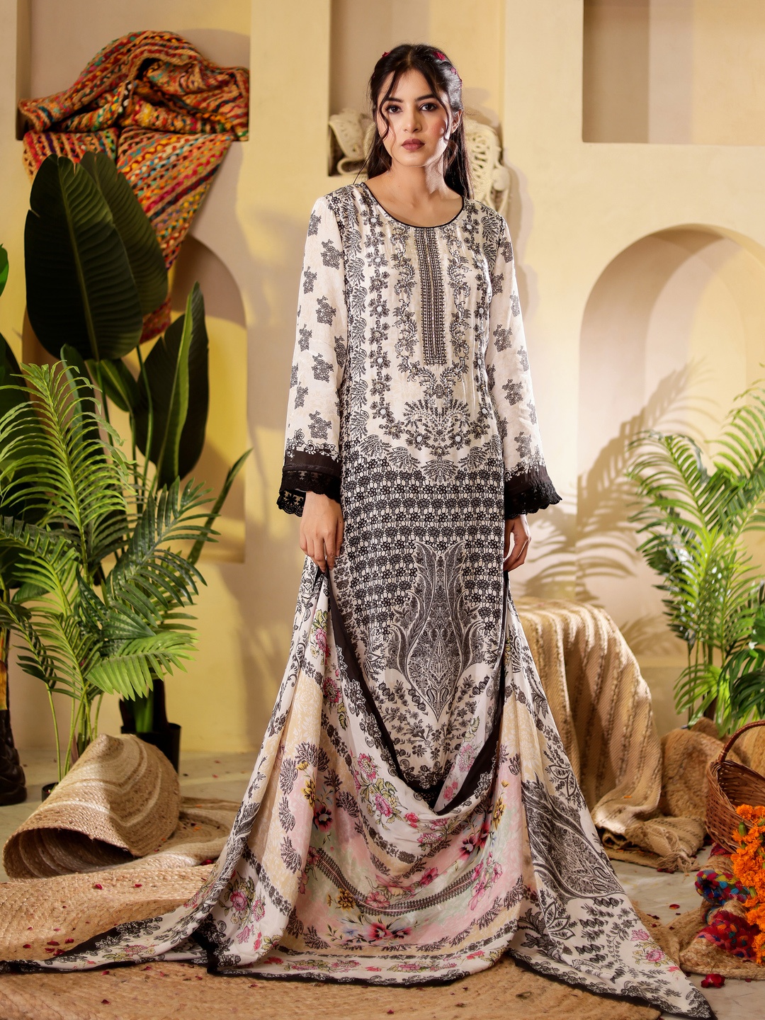 

VASVI Floral Digital Printed Sequinned Flared Sleeves Kurta with Trousers & Dupatta, Cream