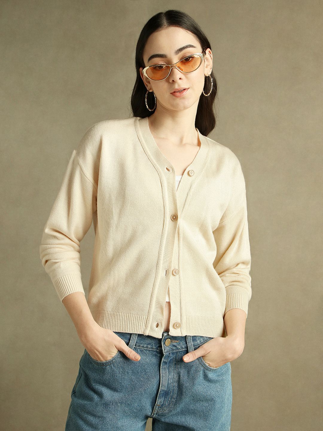 

DL Woman Women Solid V-Neck Cardigan, Off white