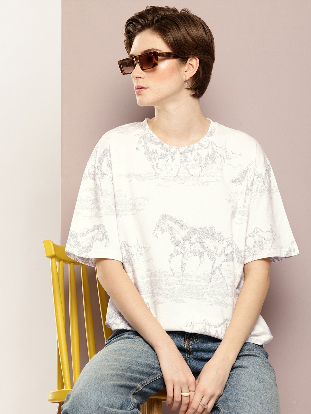 

Kook N Keech Printed Drop-Shoulder Sleeves Oversized Pure Cotton T-shirt, White