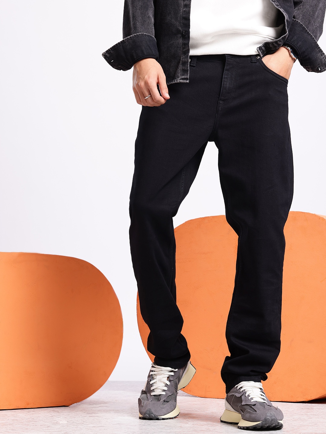 

Aeropostale Men Straight Fit Stretchable Jeans, Black