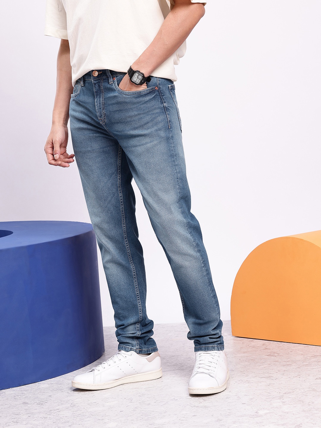 

Aeropostale Men Tapered Fit Heavy Fade Stretchable Jeans, Blue