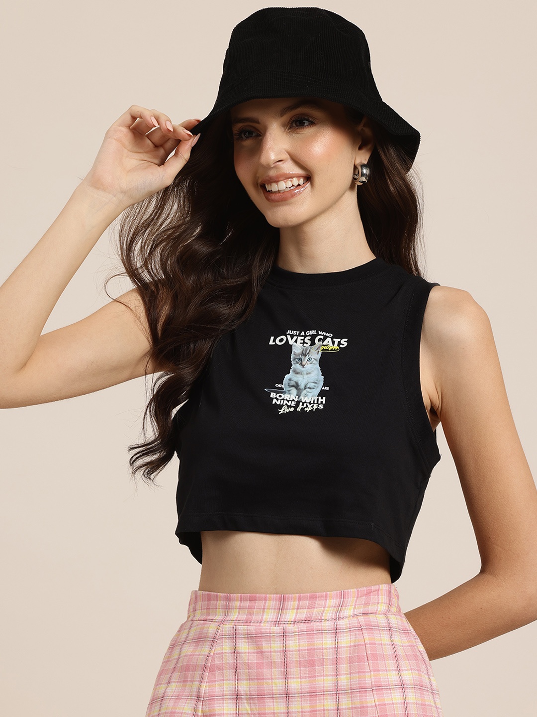 

HERE&NOW Curious Cat Printed Pure Cotton Cropped T-shirt, Black
