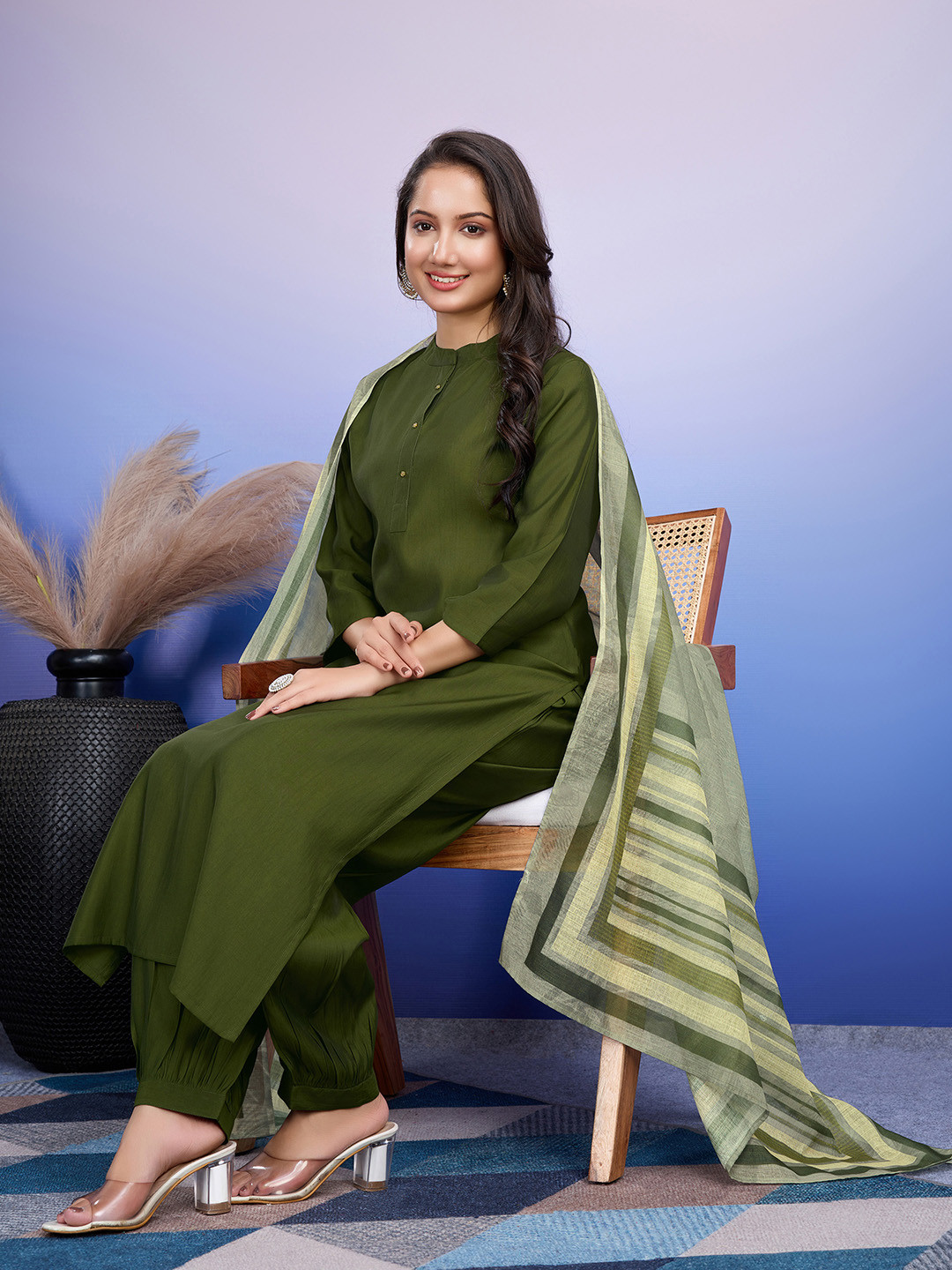 

MOJILAA Mandarin Collar Straight Kurta With Salwar & Dupatta, Green