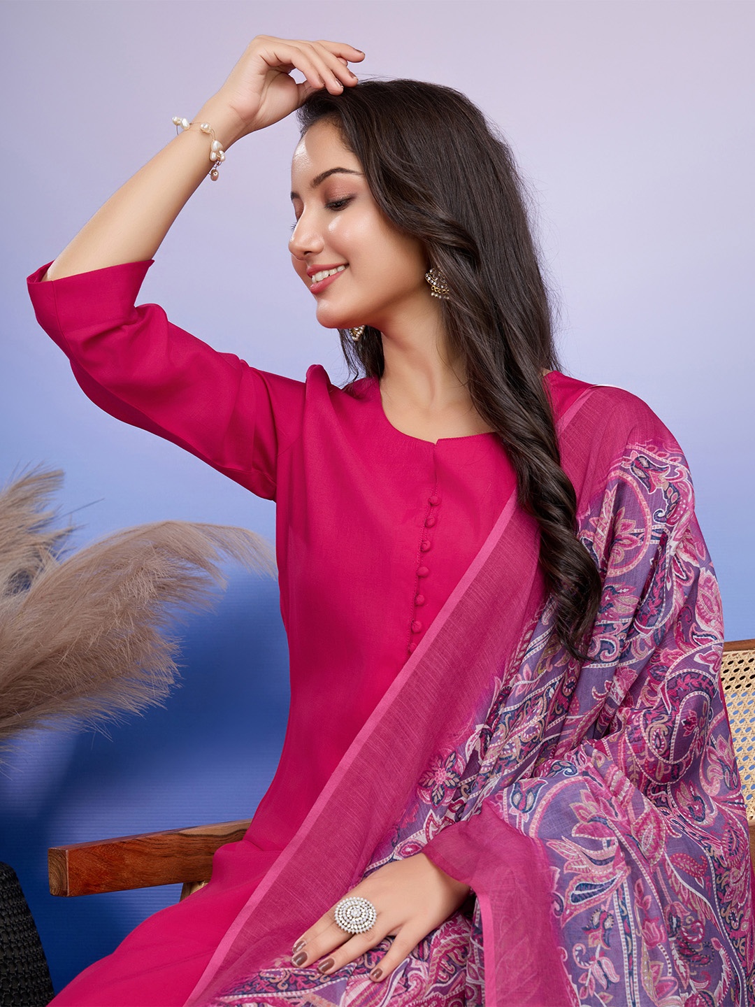 

MOJILAA Notch Neck Straight Kurta with Trousers & With Dupatta, Fuchsia