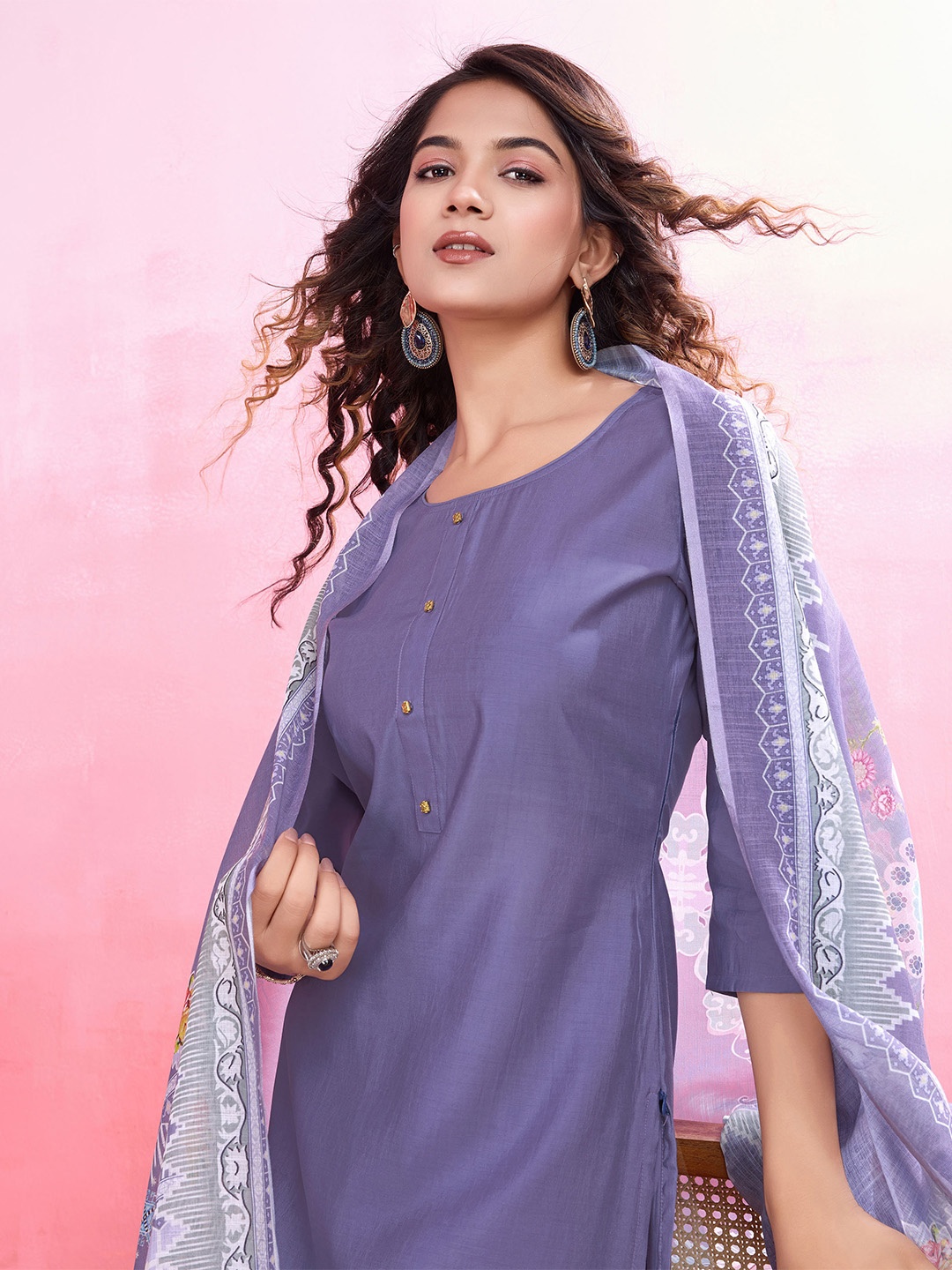 

MOJILAA Round Neck Straight Kurta With Salwar & Dupatta, Lavender