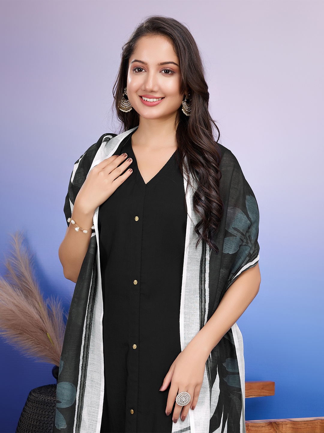

MOJILAA V Neck Straight Kurta With Trousers & Dupatta, Black