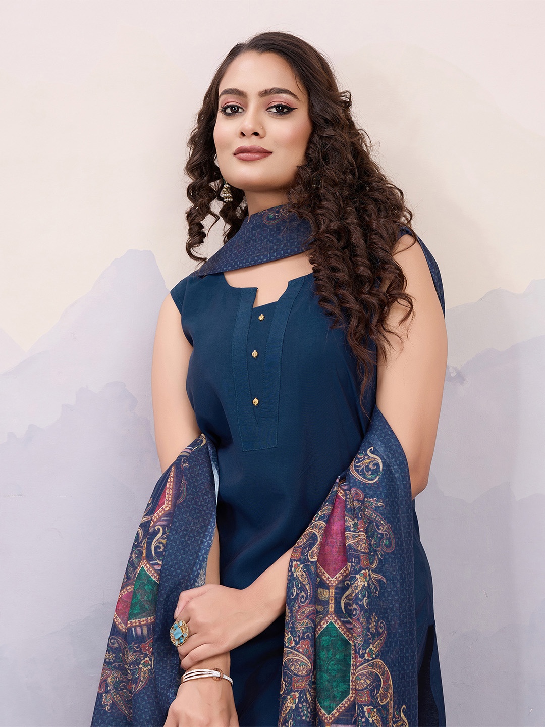 

MOJILAA Notch Neck Straight Kurta With Trousers & Dupatta, Navy blue