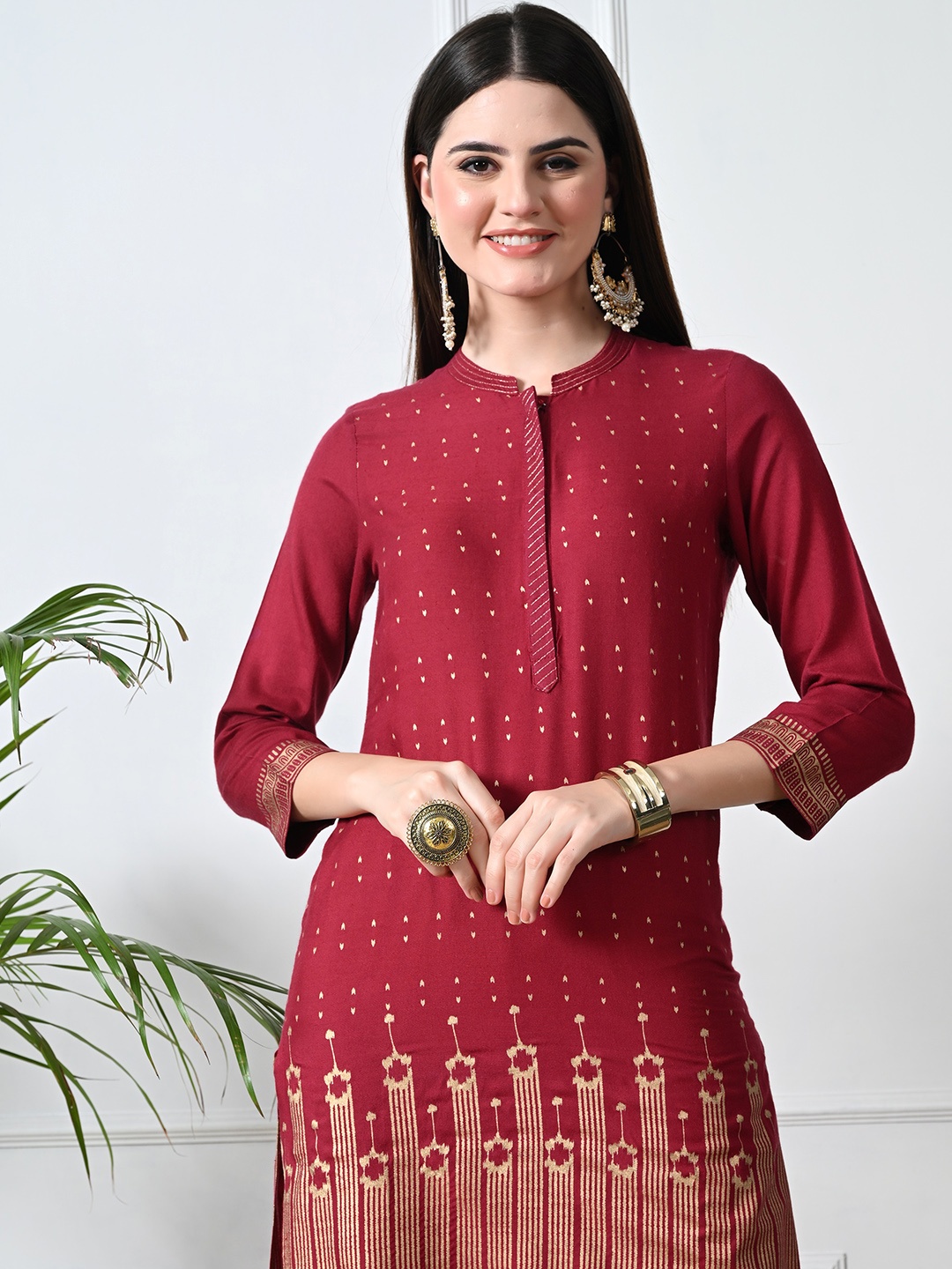 

TOP 30 Ethnic Motifs Printed Straight Kurta, Maroon