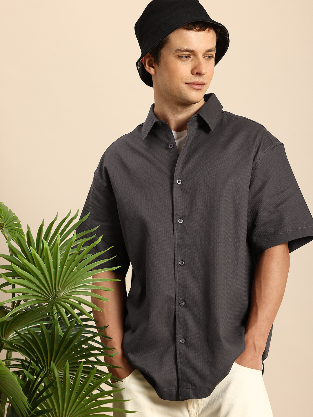 

Mast & Harbour Men Comfort Pure Cotton Casual Shirt, Grey