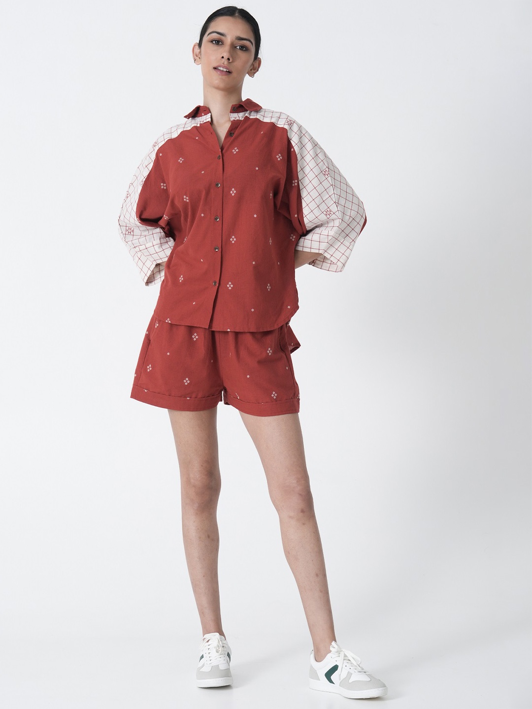 

the kaatn trail Women Smart Opaque Printed Casual Shirt, Red