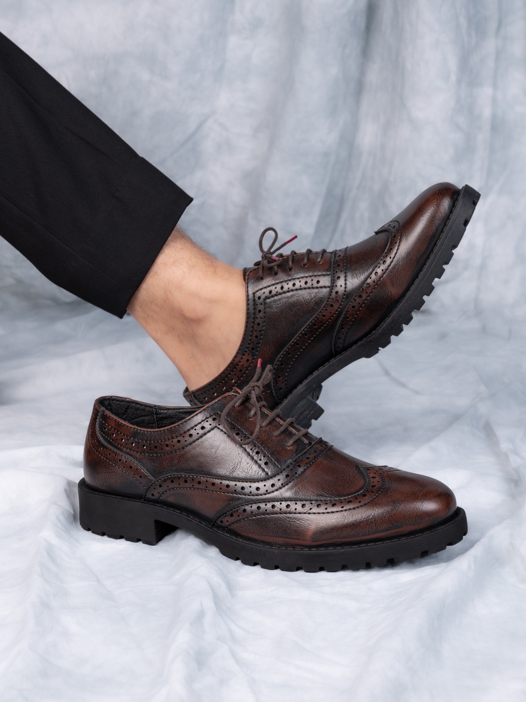 

Alberto Torresi Men Textured Formal Brogues, Brown