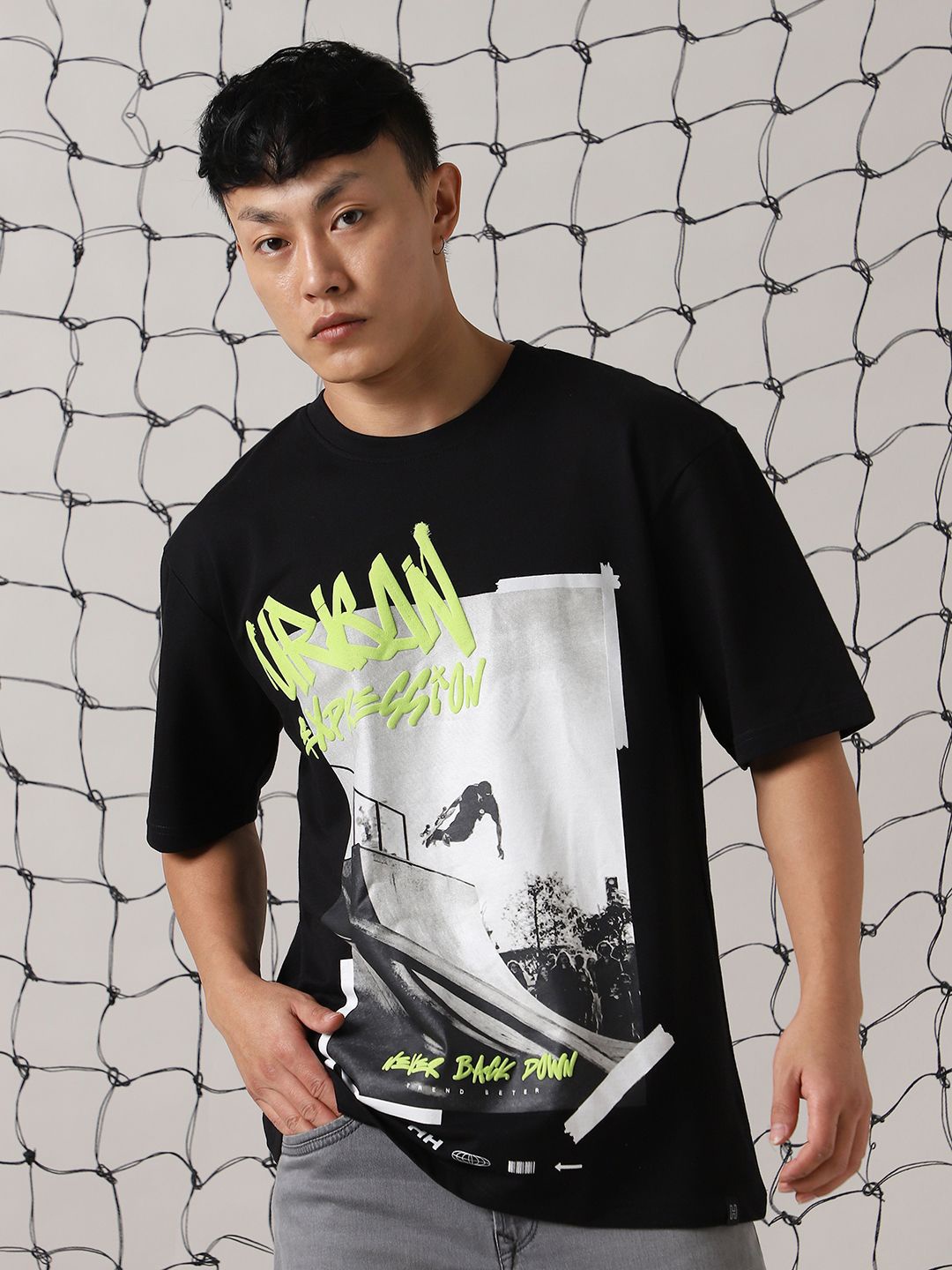 

Hubberholme Men Street Graphic Printed Oversize Fit T-shirt, Black