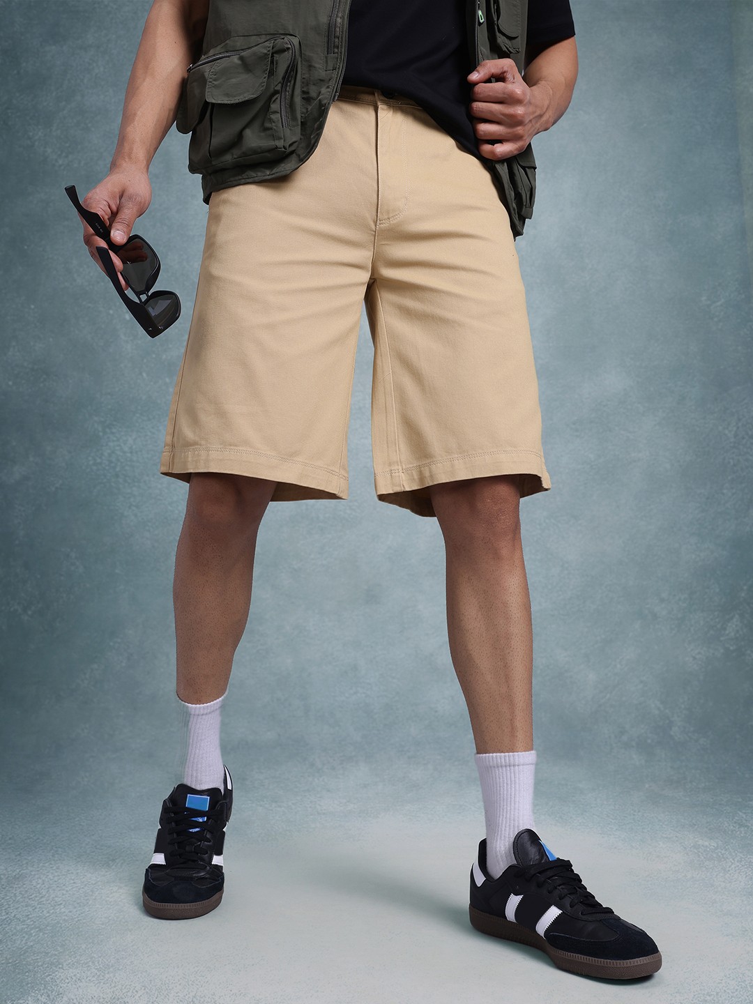 

The Roadster Life Co. Men Regular Fit Pure Cotton Shorts, Khaki
