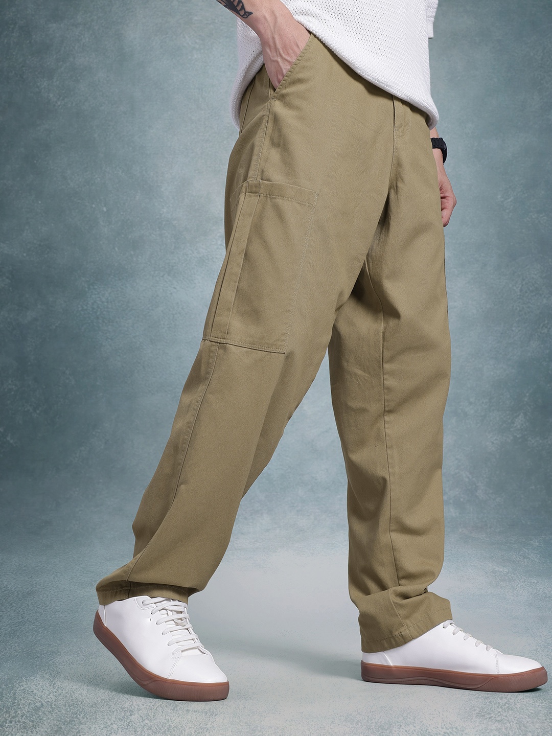 

The Roadster Life Co. Men Pure Cotton Relaxed Fit Cargo Trousers, Khaki