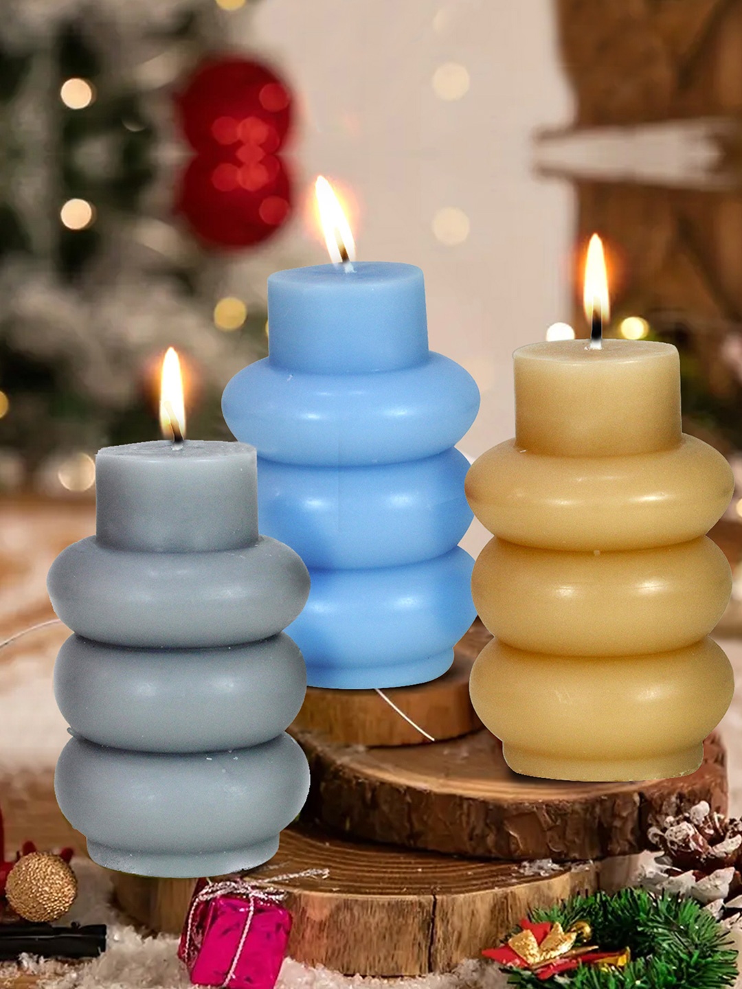 

TIED RIBBONS Blue & Brown 3 Pieces Berries Scented 48 Hours Burn Time Pillar Candles