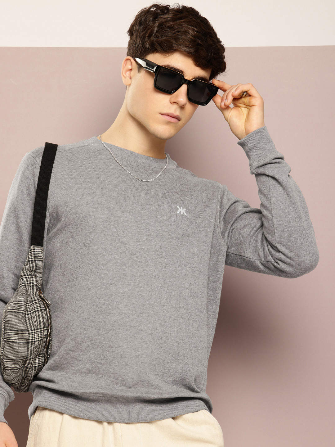 

Kook N Keech Men Solid Sweatshirt, Grey