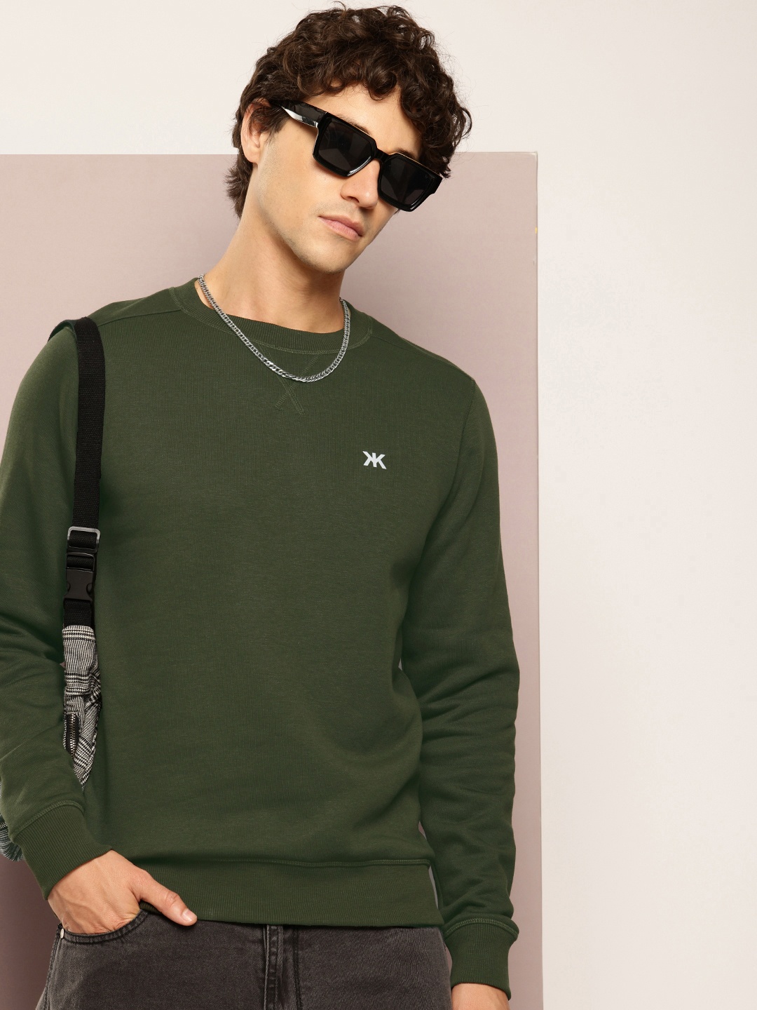 

Kook N Keech Men Solid Sweatshirt, Green