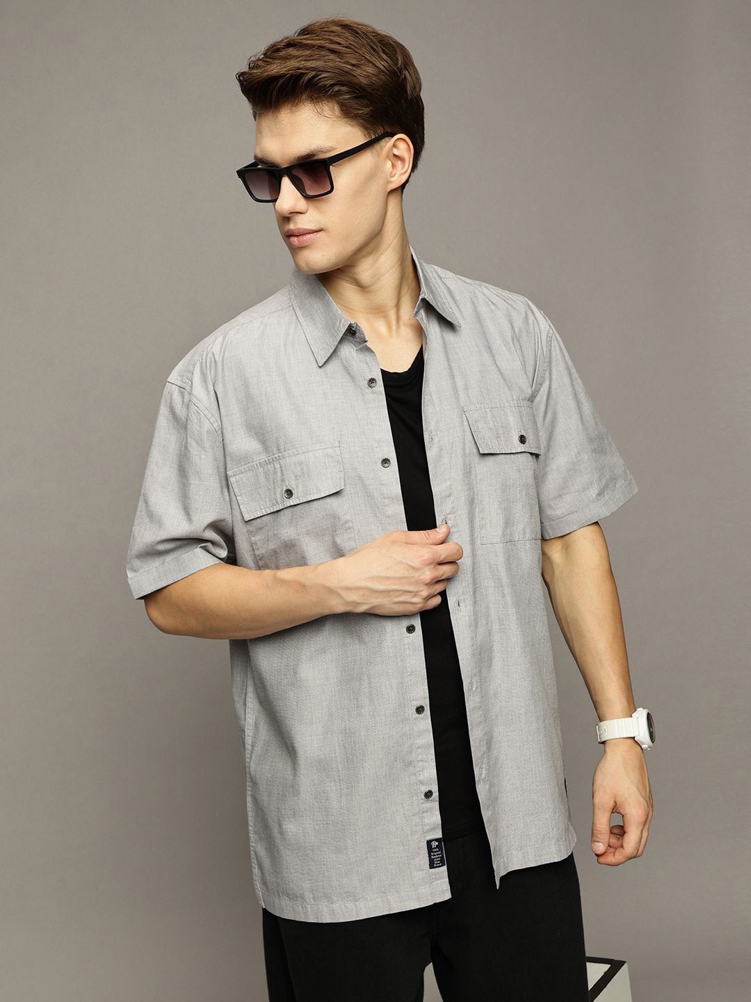 

The Roadster Lifestyle Co. Men Premium Spread Collar Solid Cotton Oversized Casual Shirt, Grey