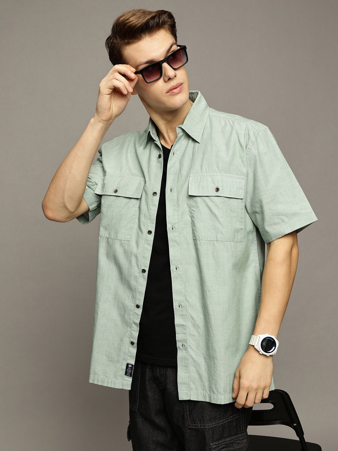 

The Roadster Lifestyle Co. Men Premium Spread Collar Solid Cotton Oversized Casual Shirt, Green