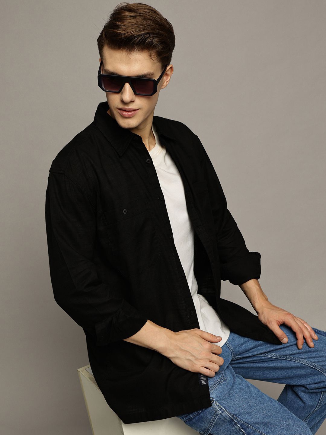 

The Roadster Lifestyle Co. Men Solid Relaxed Fit Cotton Linen Shirt, Black