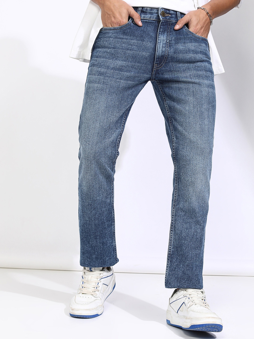 

HIGHLANDER Men Straight Fit Light Fade Stretchable Cotton Jeans, Blue