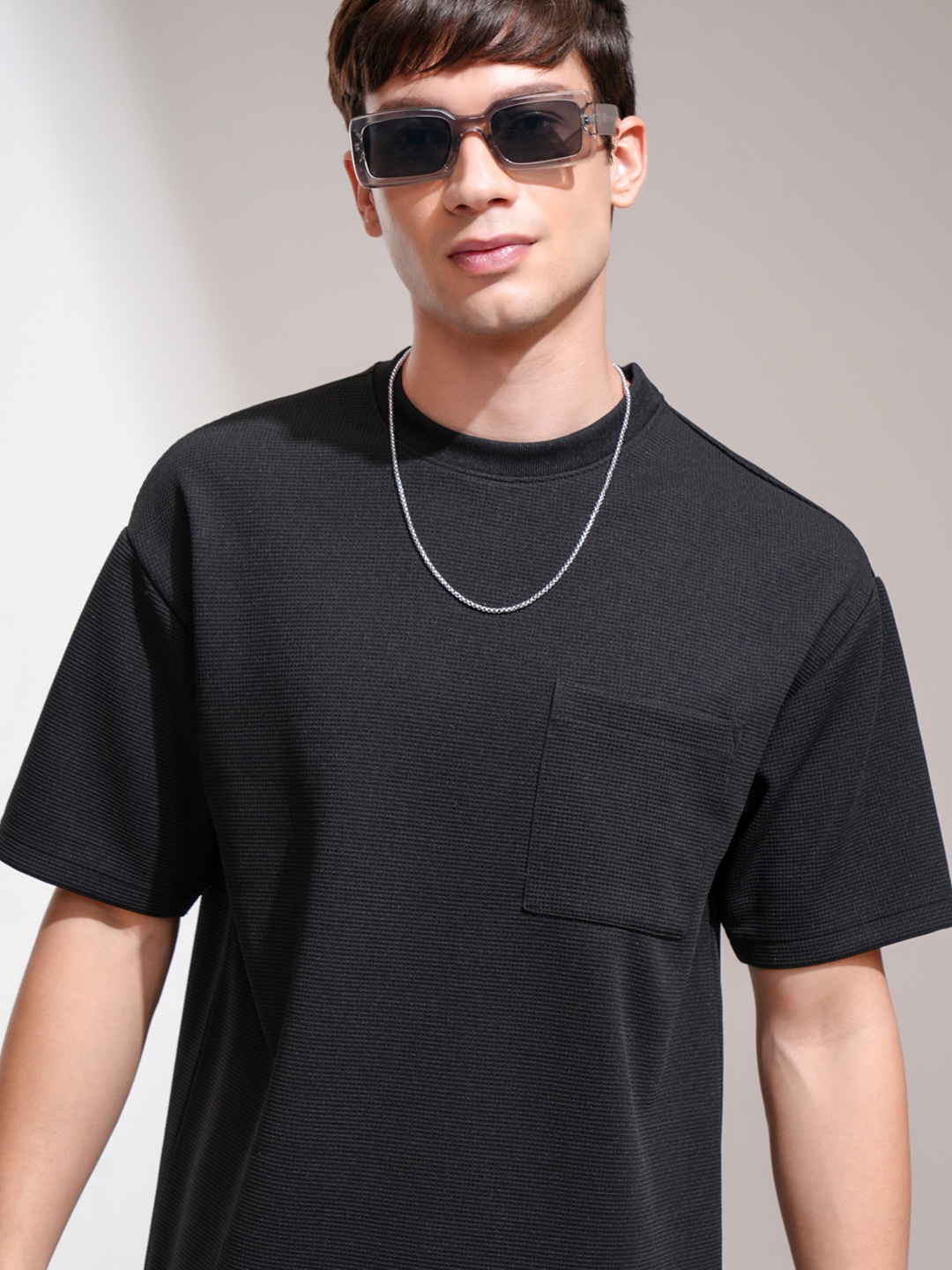 

HIGHLANDER Men Self Design Round Neck Relaxed Fit T-shirt, Black