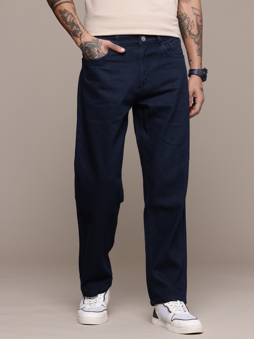 

WROGN Men Pure Cotton Loose Fit Jeans, Blue